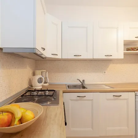 Bose Апартаменти *