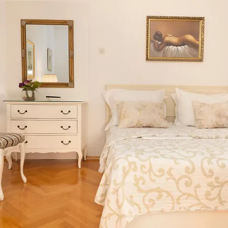 Bose Макарська