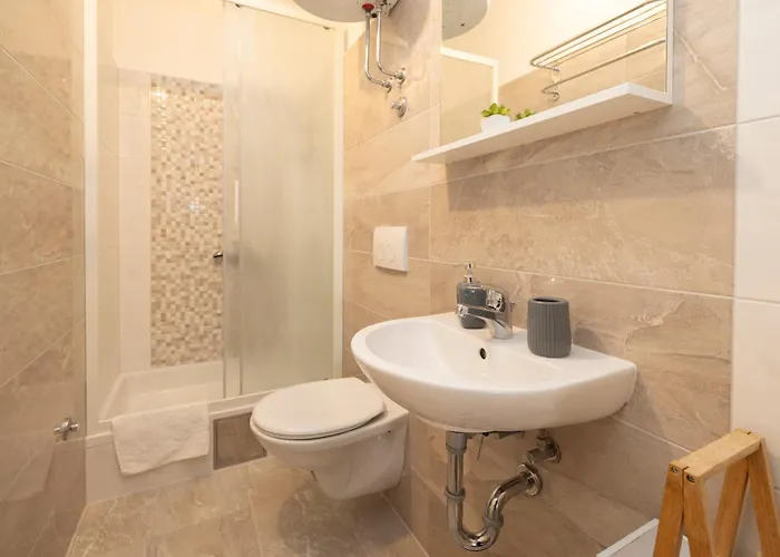 Bose * Макарська