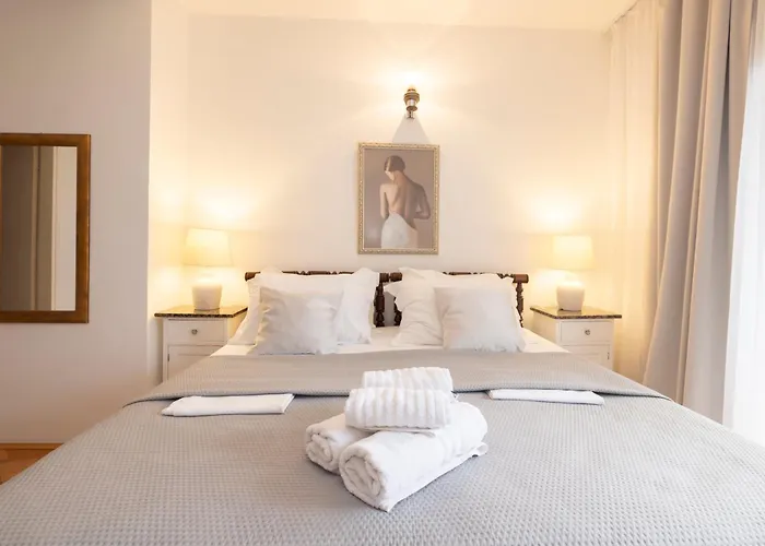 Bose * Макарська